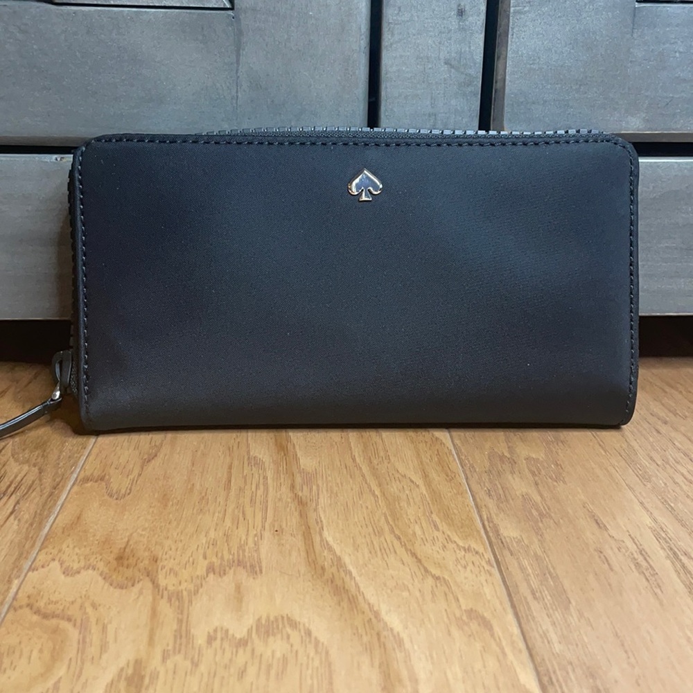 Black Kate Spade Wallet ♠️